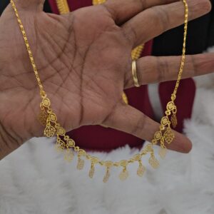 Premium foaming leaf necklace