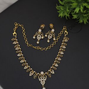 Premium Foaming diamond stone replica necklace