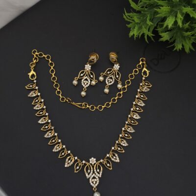 Premium Foaming diamond stone replica necklace