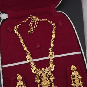 premium foaming lakshmi necklace with earings 