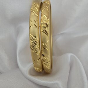 Premium foaming bangle 