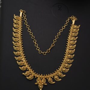 Premium foaming manga necklace 