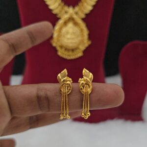 Premium foaming peacock chain drops earing