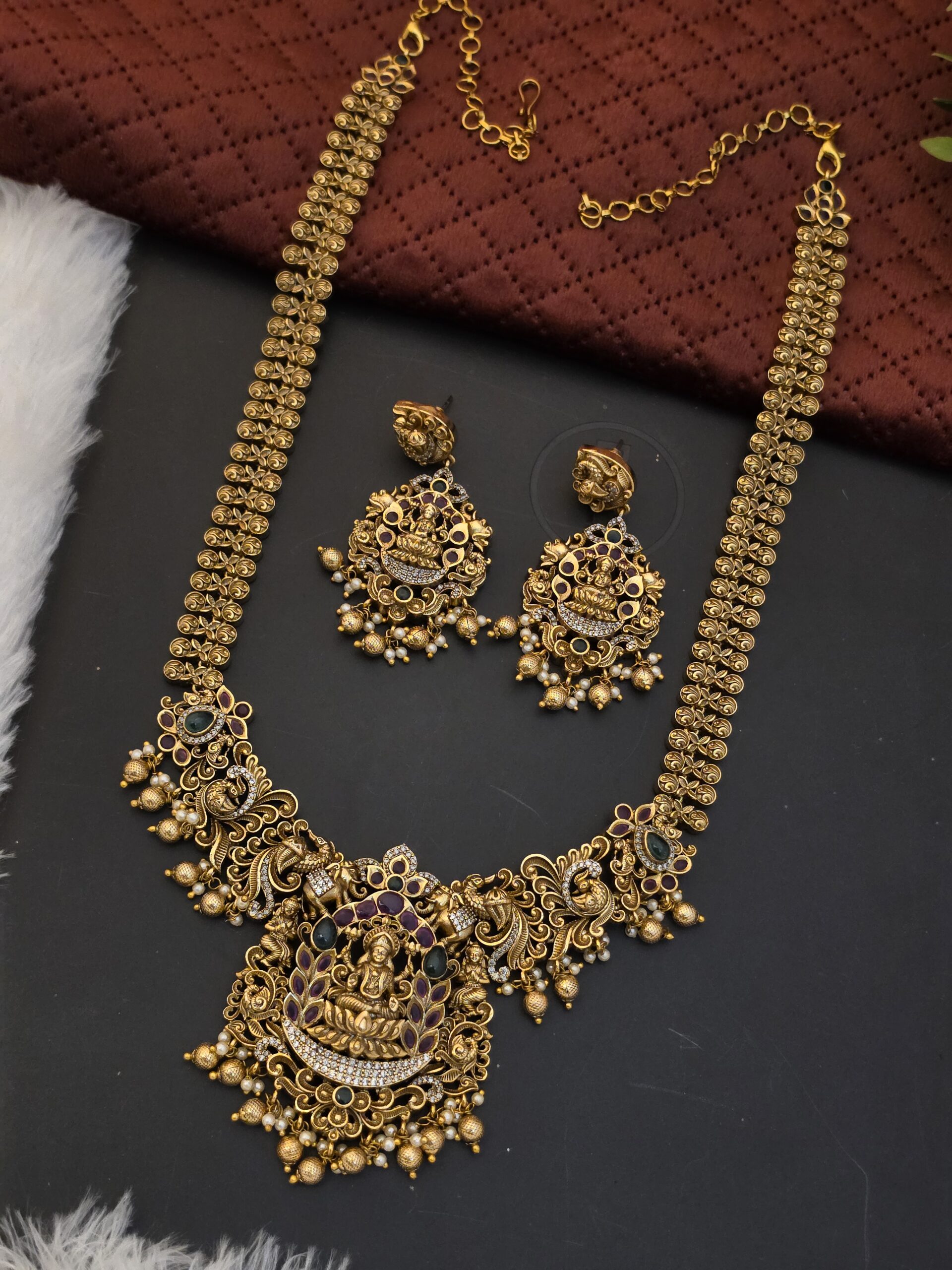 premium matt lakshmi haram with earings