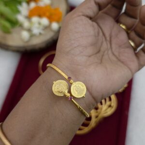 Premium foaming ruby stone adjustable bracelet