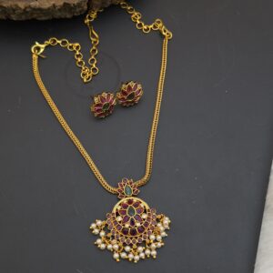 Premium matt necklace with stud