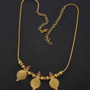 Premium foaming ruby coing stone necklace 