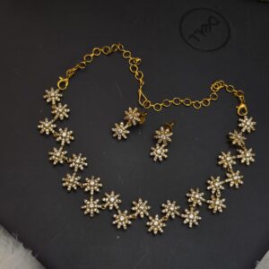 Premium matt ad stone star type necklace 