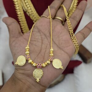 foaming ad stone coin necklace 