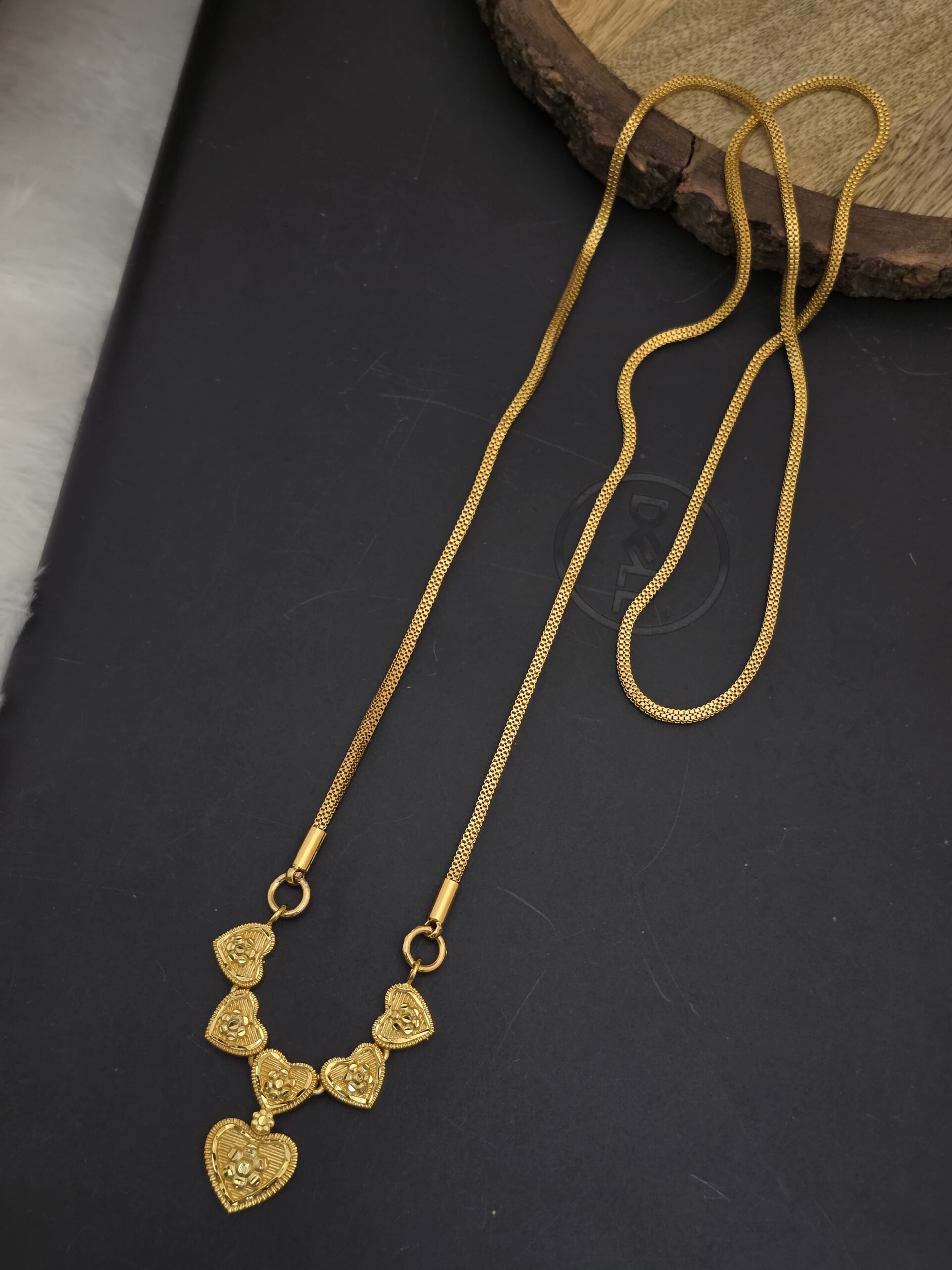 Premium foaming 32 inch heart dollar chain