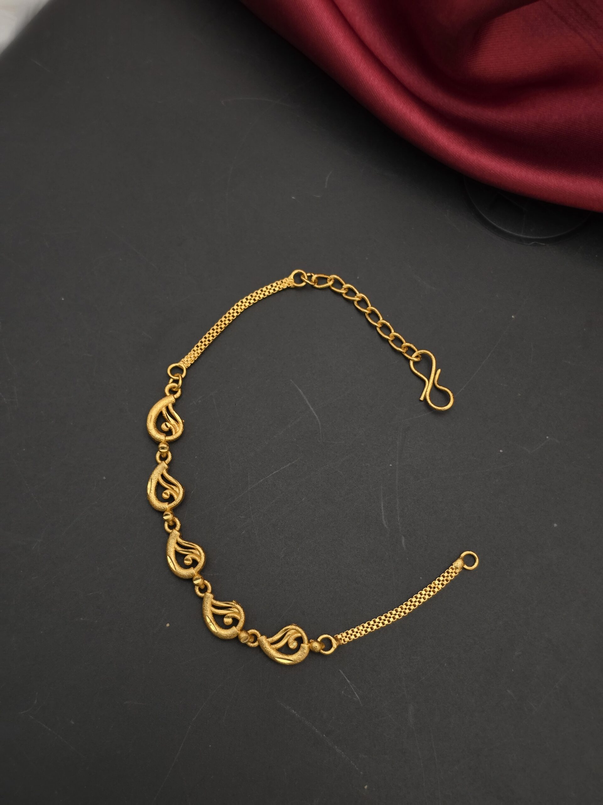 Premium foaming 1 day offer bracelet
