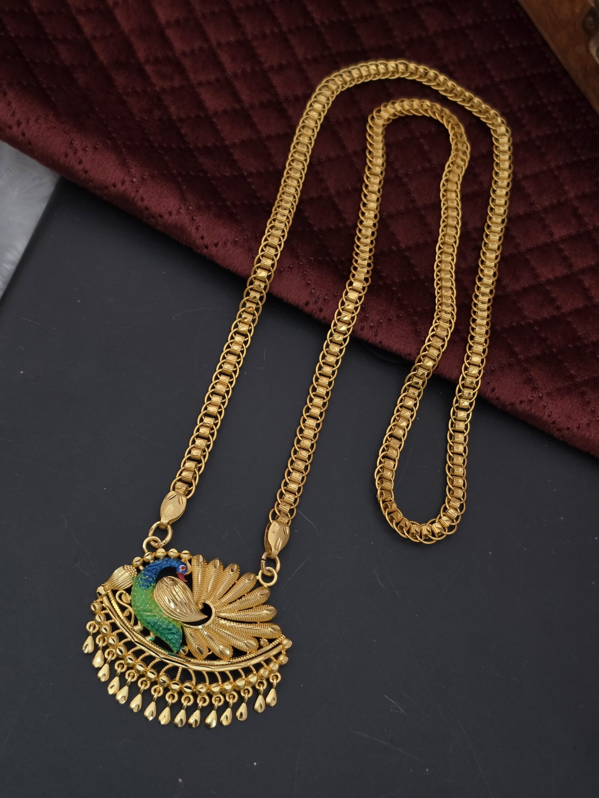 Premium foaming enamel peacock 28 inch dollar chain