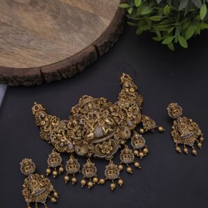  Premium matt nakashi locket with earings 
