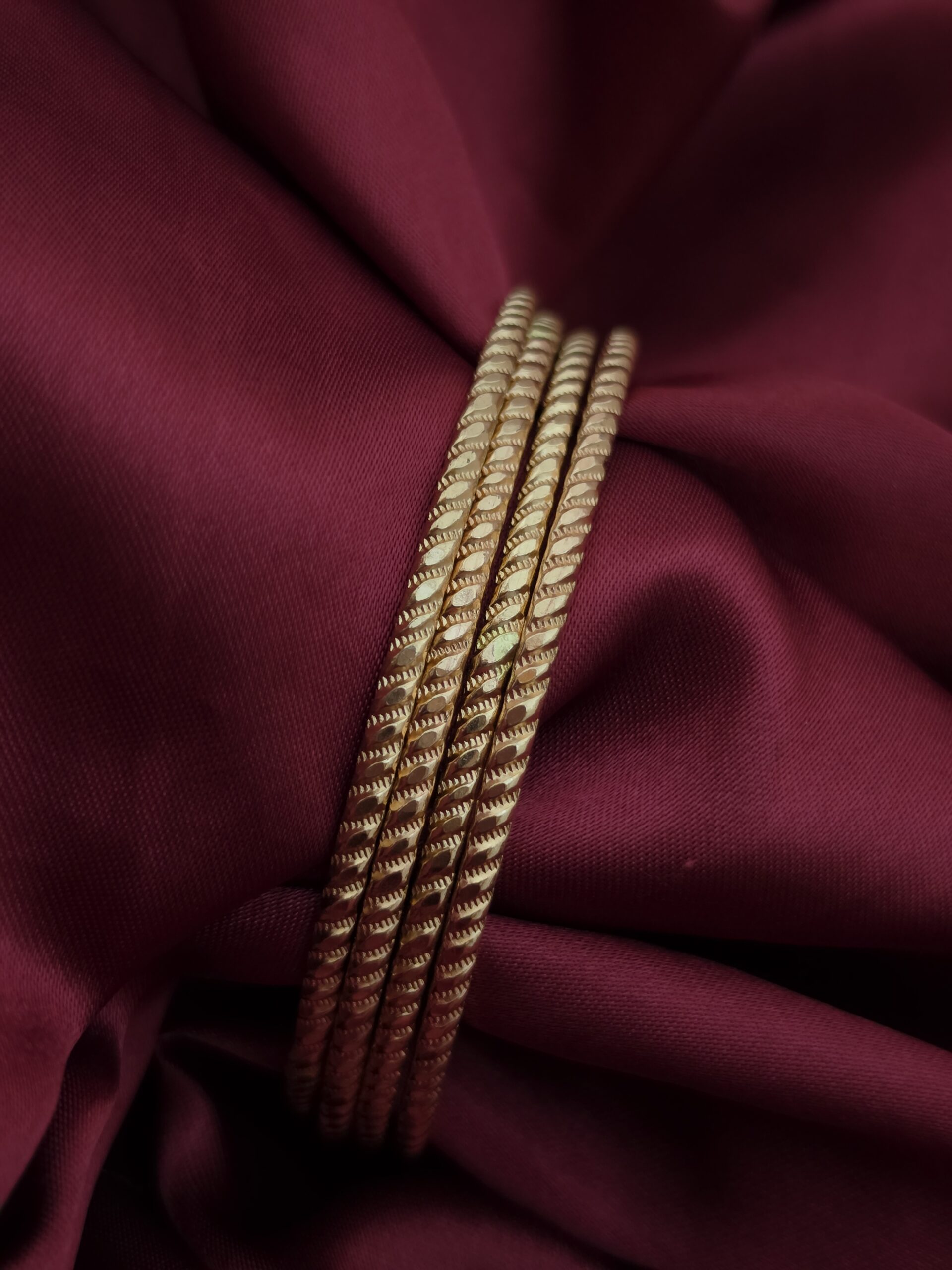 Premium impon bangle comes 2 pair