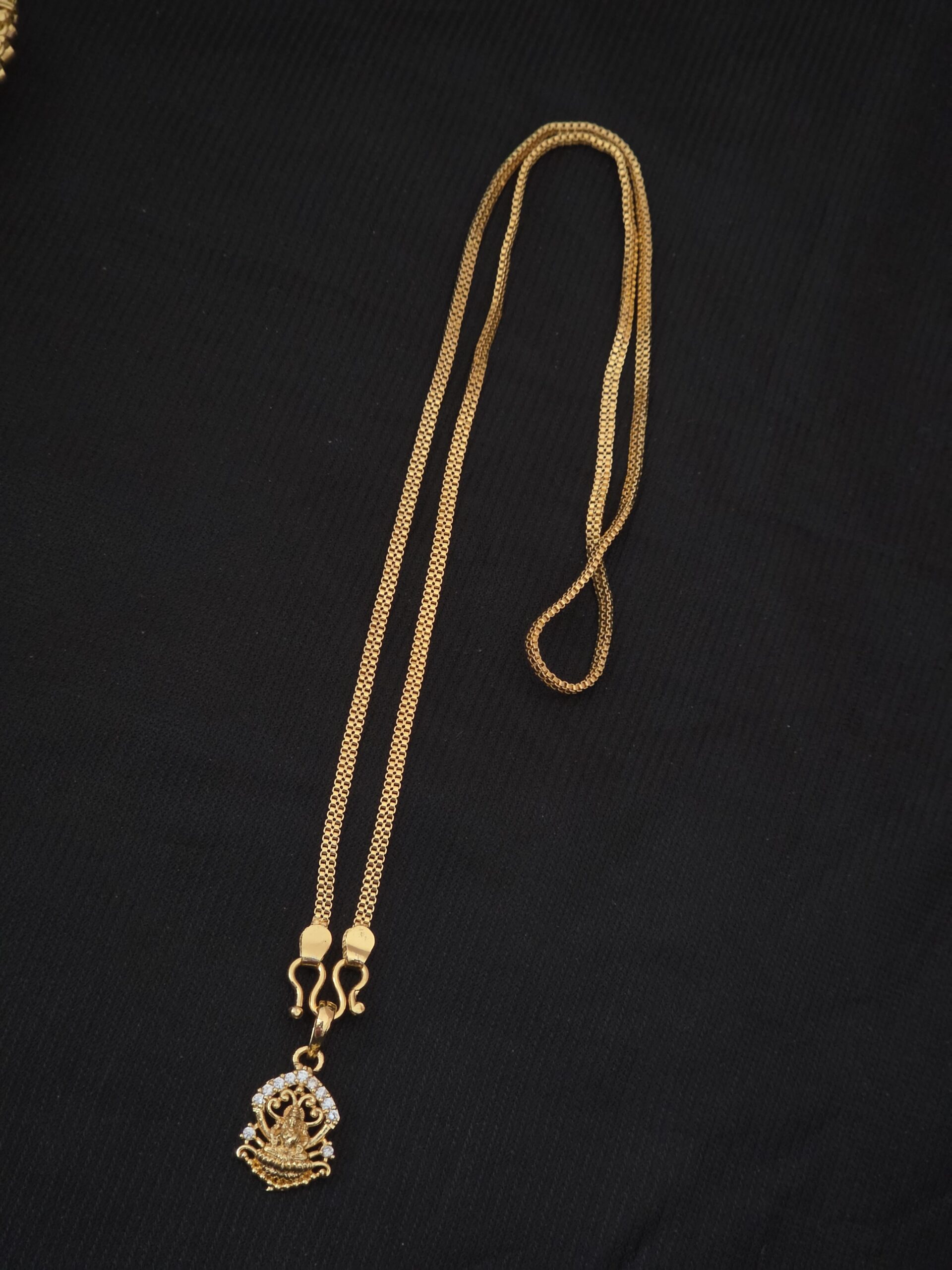 Premium foaming one day offer 18 inch ad stone lakshmi dollar chain