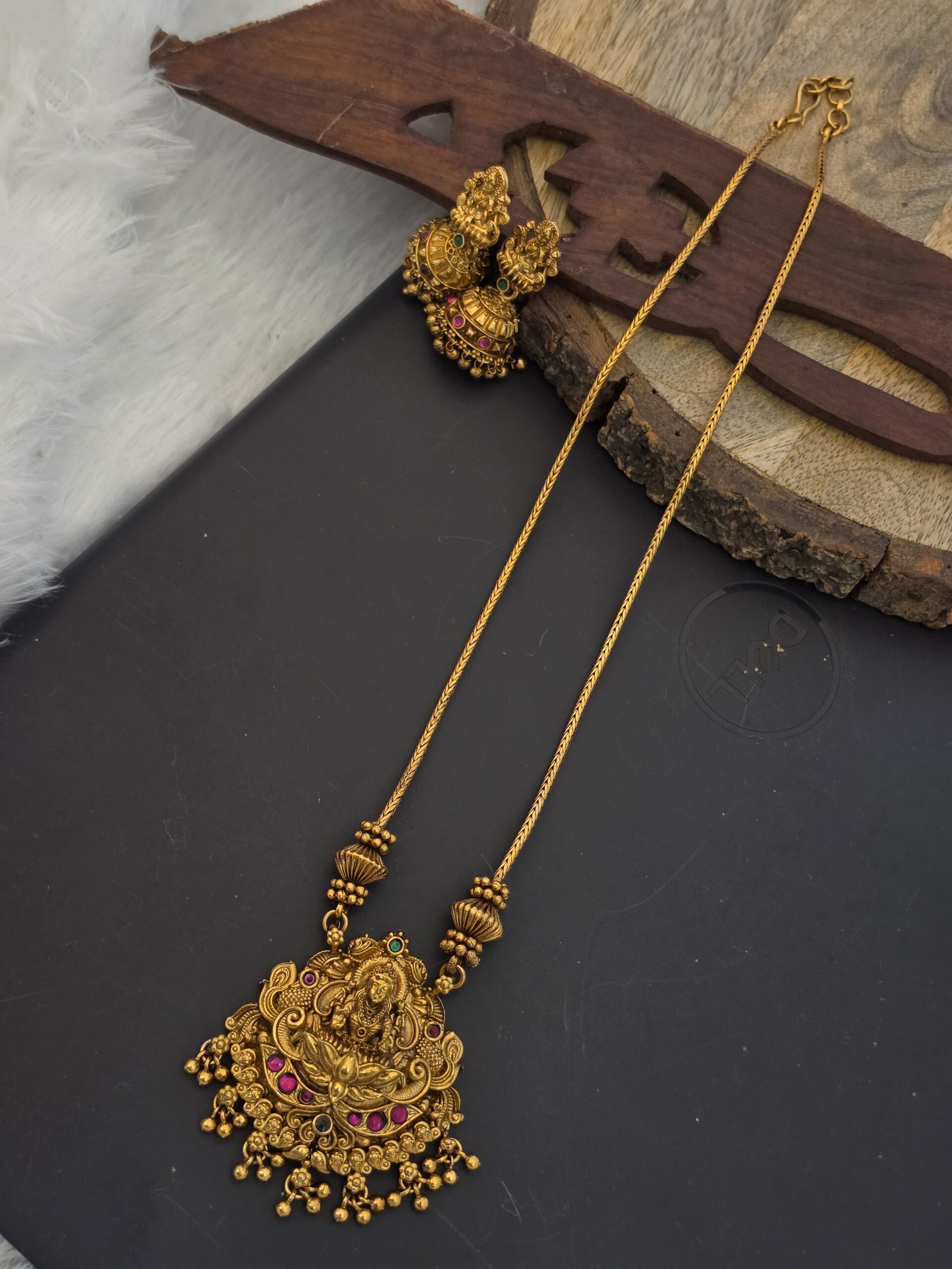 Premium matt lakshmi hand made necklace with jhumka