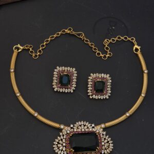 Premium matt emerald hustle with earings 