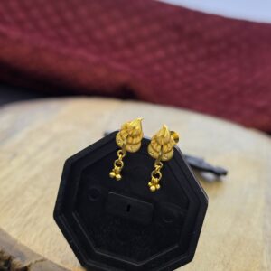 Premium Foaming Leaf Drops Earing