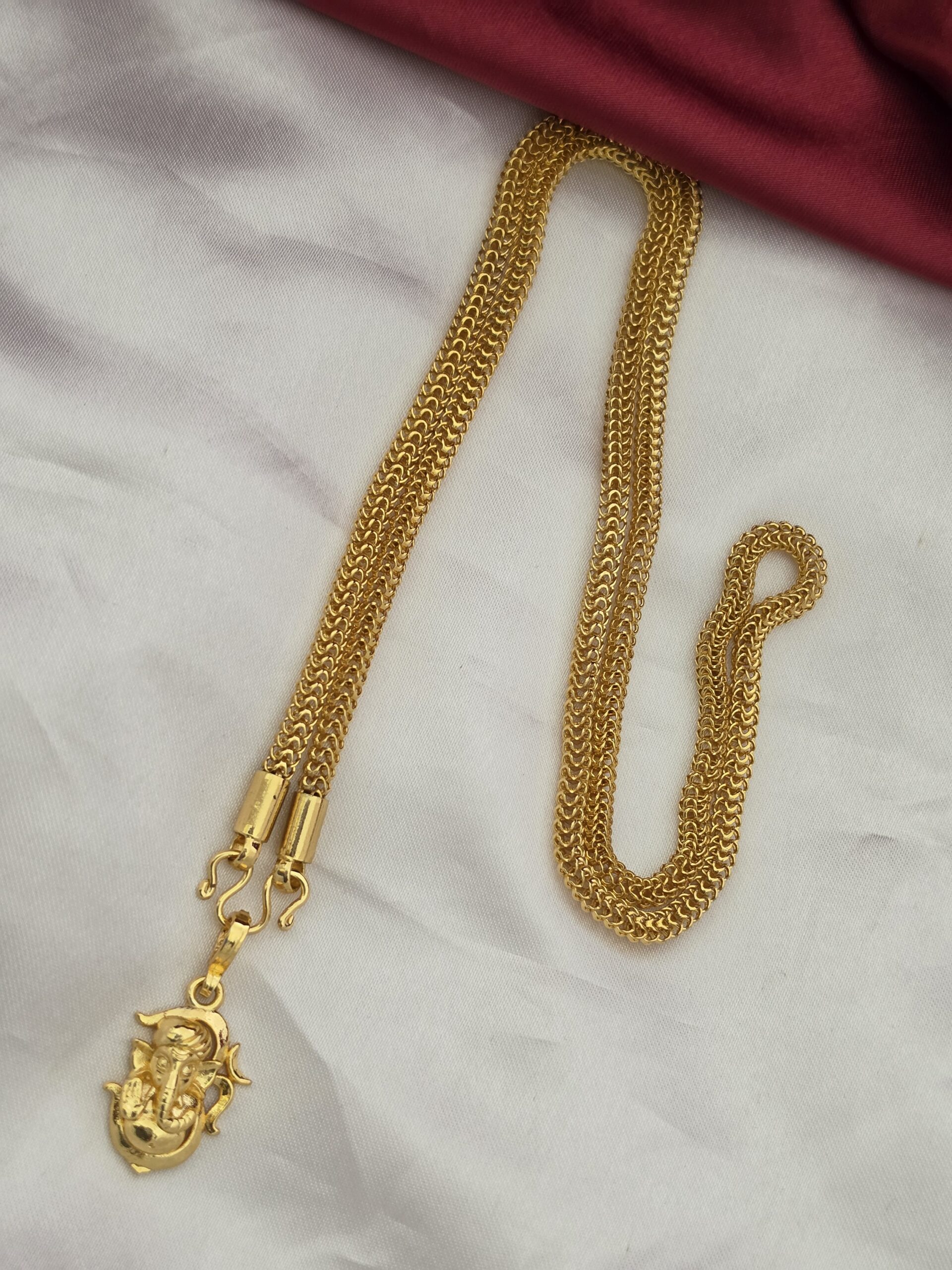 Premium Foaming Vinayagar 18 Inch Dollar Chain
