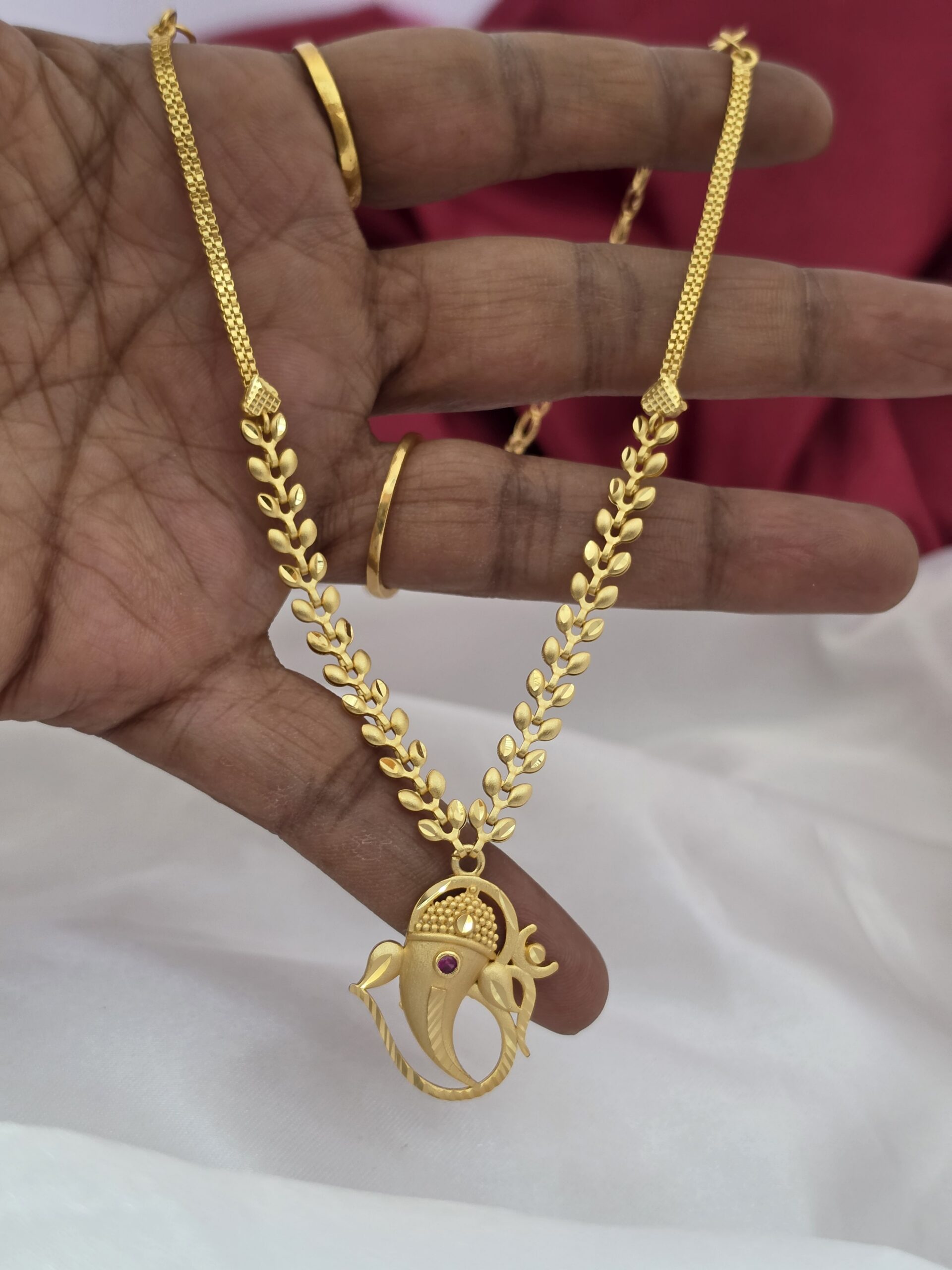 Premium Foaming Vinayagar Necklace