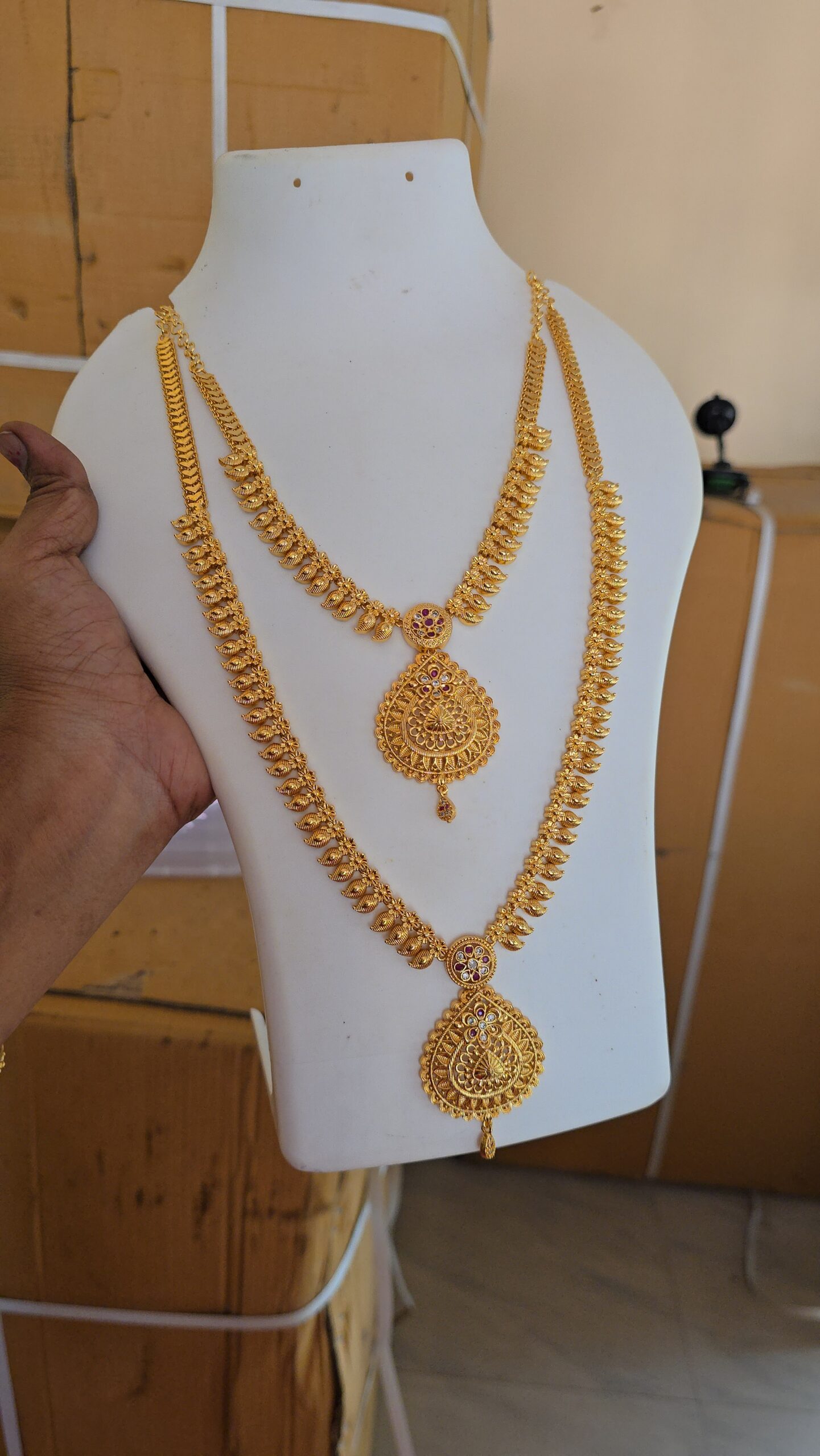 Premium foaming Manga Haram with Necklace