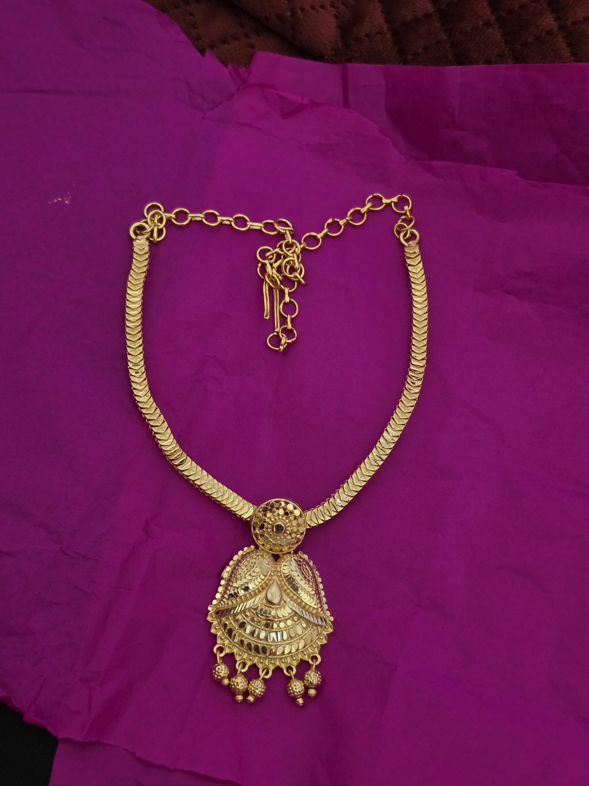 Premium Foaming Rich Look Necklace
