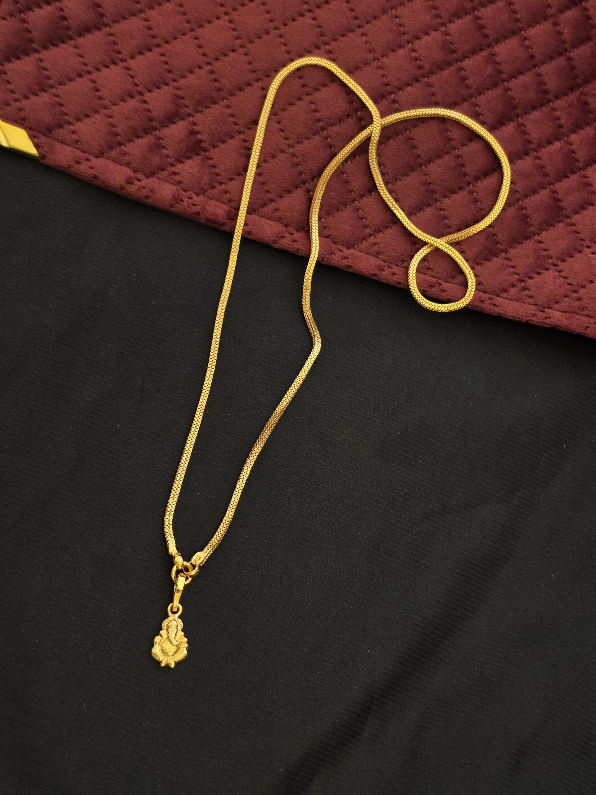 Premium Foaming Vinayagar Dollar chain 24 Inch